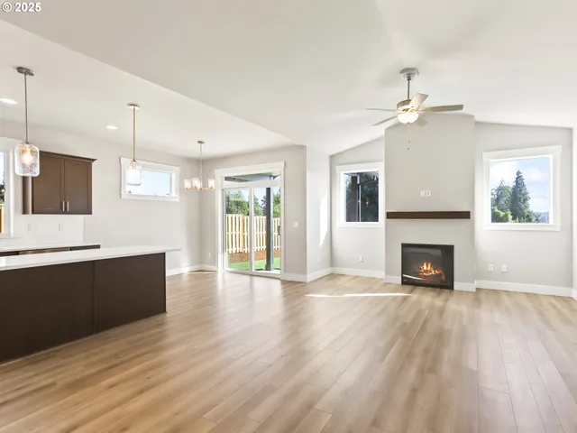 $599,900 | 2213 East Juniper Circle, Unit 17, La Center, WA 98629