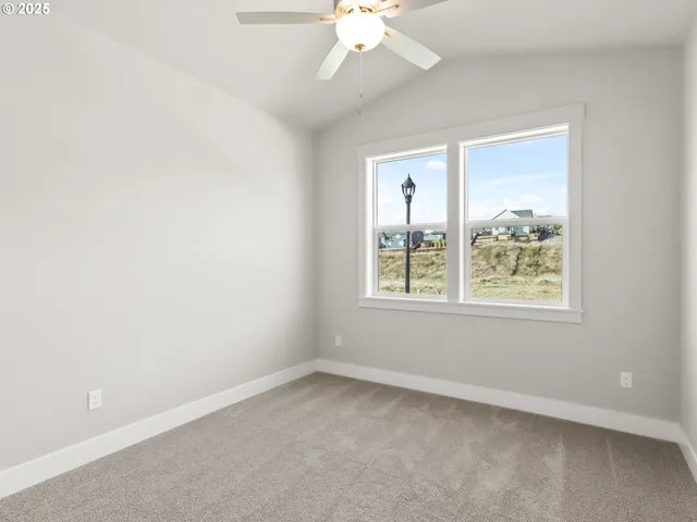 $599,900 | 2213 East Juniper Circle, Unit 17, La Center, WA 98629