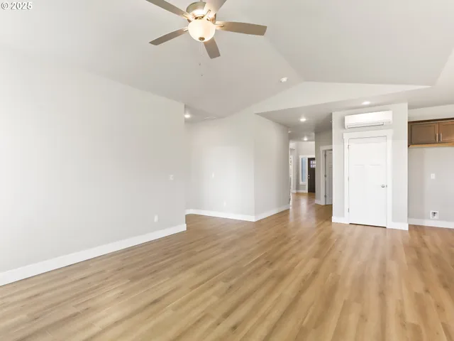 $599,900 | 2213 East Juniper Circle, Unit 17, La Center, WA 98629