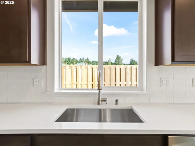 $599,900 | 2213 East Juniper Circle, Unit 17, La Center, WA 98629