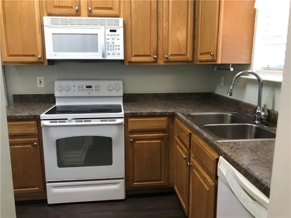 $1,600 | 3629 Ridgelake Drive, Unit 1, Metairie, LA 70002