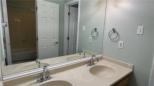 $1,600 | 3629 Ridgelake Drive, Unit 1, Metairie, LA 70002