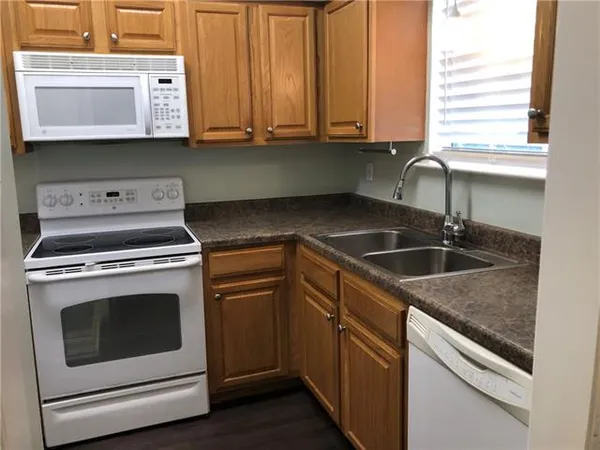 $1,600 | 3629 Ridgelake Drive, Unit 1, Metairie, LA 70002
