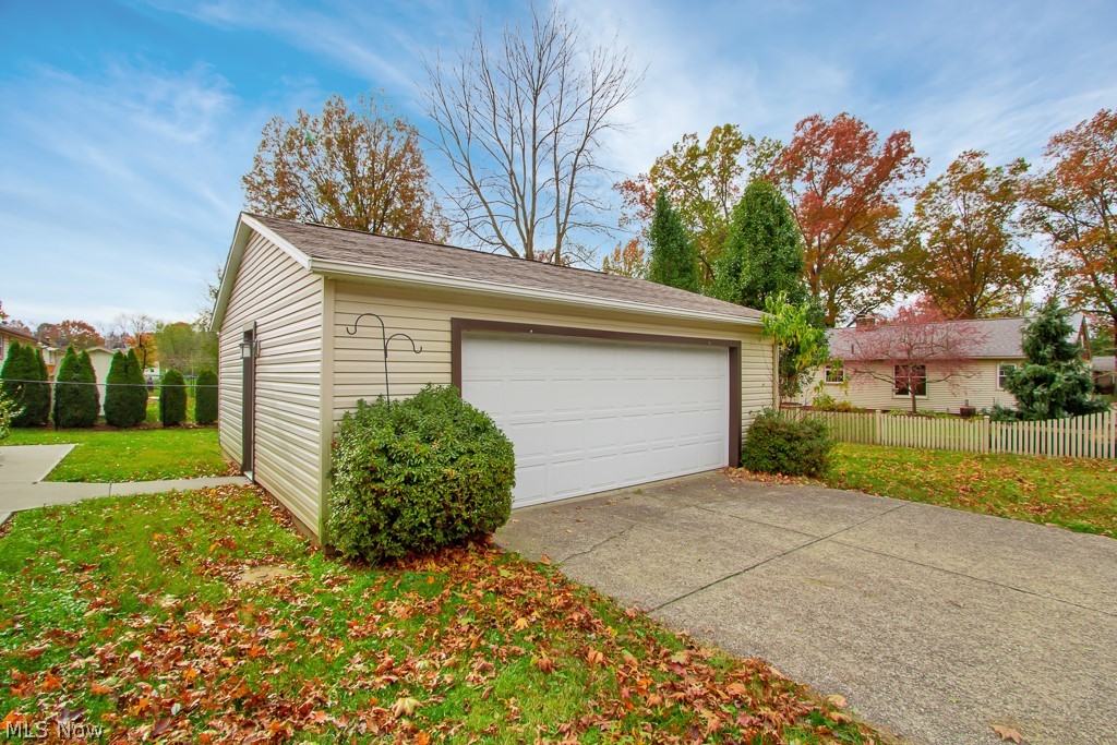 357 Mohawk Street Northwest Canton, OH 44708 - Photo 3 of 23 Gallery Image 3