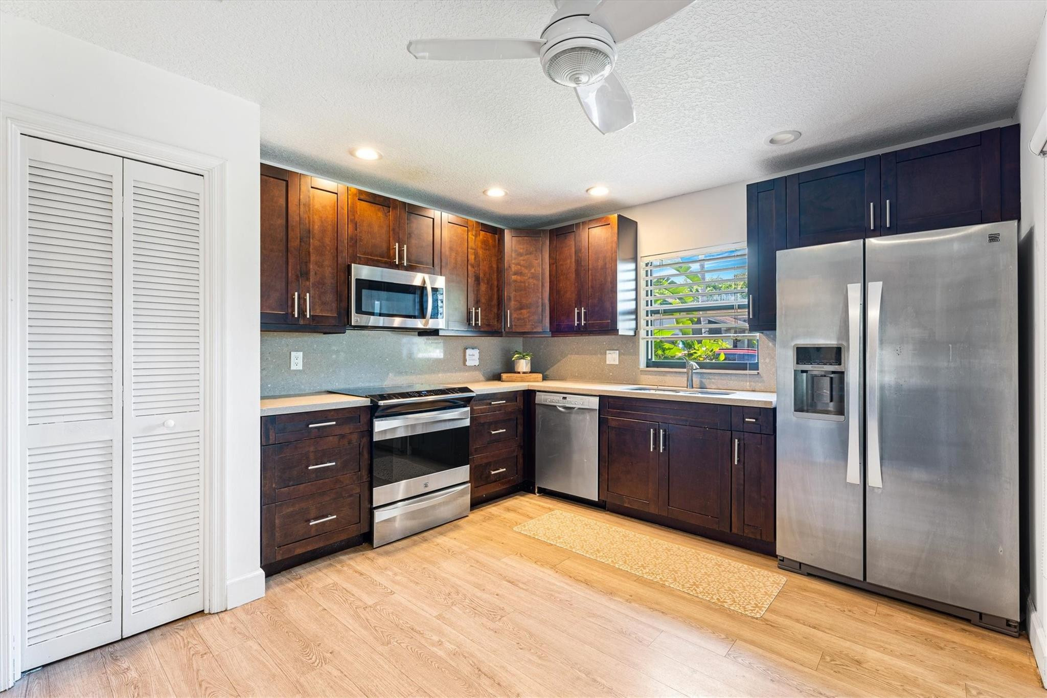 8979 Old Pine Way Boca Raton, FL 33433 - Photo 13 of 44 Photo 13