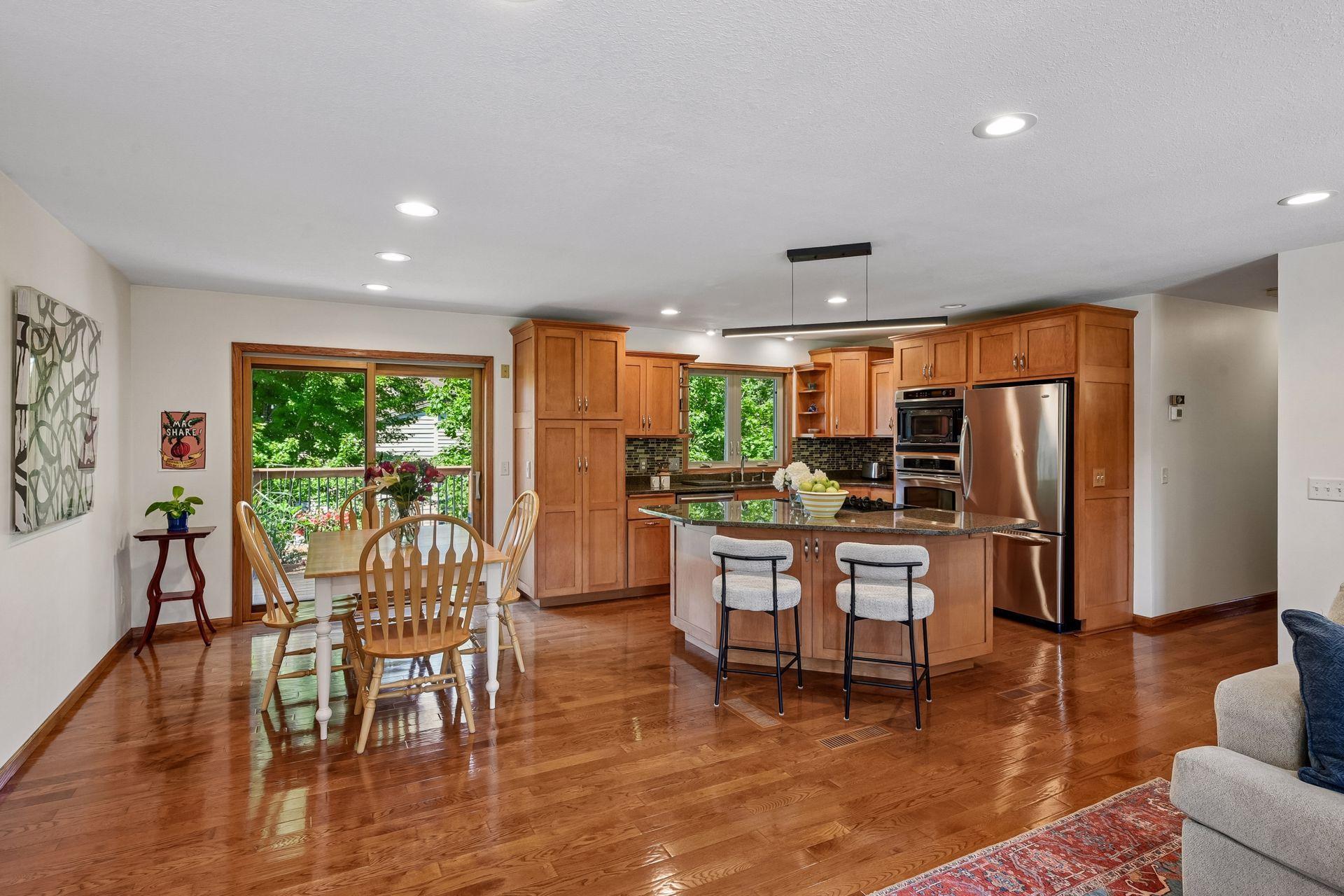 7011 Eagle Ridge Eden Prairie, MN 55346 - Photo 9 of 46 Gallery Image 9