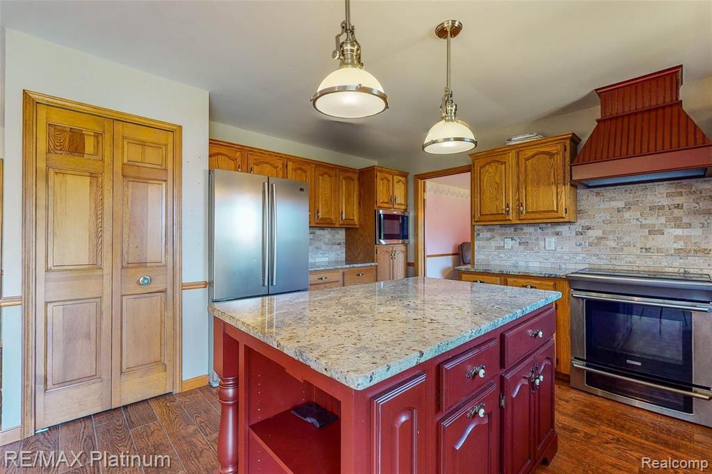 7498 Silver Lake Road Linden, MI 48451 - Photo 18 of 59
