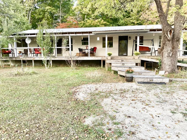 $300,000 | 6727 Highway 46, Bowling Green, IN 47833