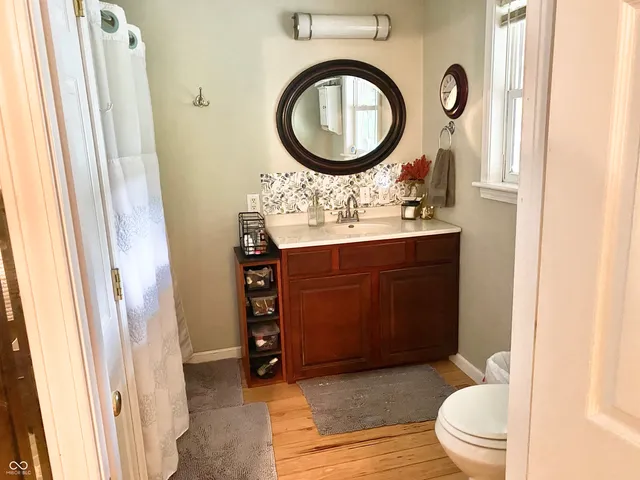 $300,000 | 6727 Highway 46, Bowling Green, IN 47833