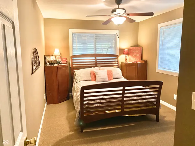 $300,000 | 6727 Highway 46, Bowling Green, IN 47833