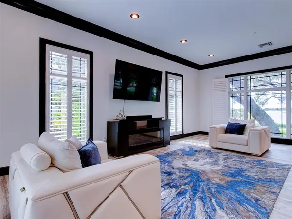 $2,800,000 | 518 Riverside Drive, Tarpon Springs, FL 34689