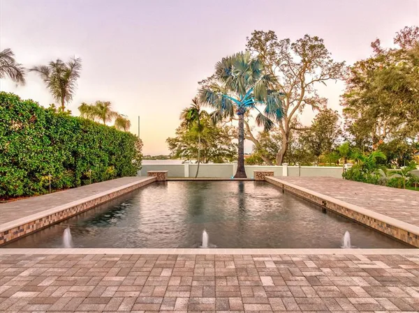 $2,800,000 | 518 Riverside Drive, Tarpon Springs, FL 34689