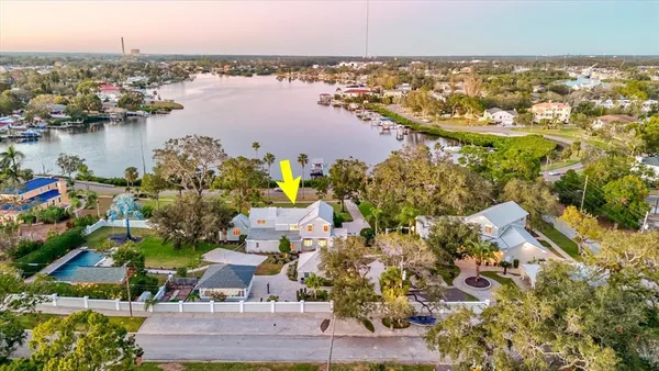 $2,800,000 | 518 Riverside Drive, Tarpon Springs, FL 34689