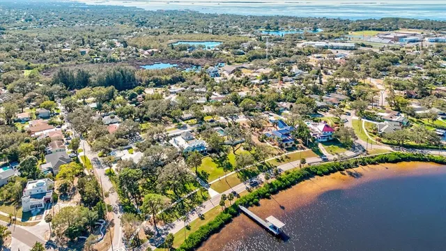 $2,600,000 | 518 Riverside Drive, Tarpon Springs, FL 34689