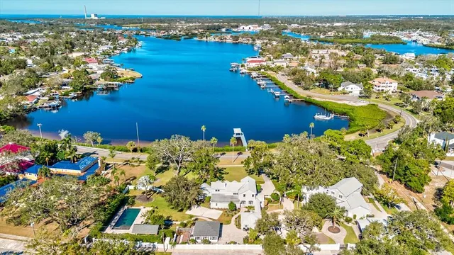 $2,600,000 | 518 Riverside Drive, Tarpon Springs, FL 34689
