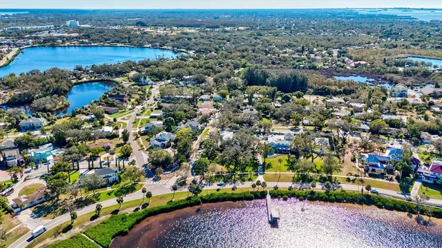 $2,600,000 | 518 Riverside Drive, Tarpon Springs, FL 34689