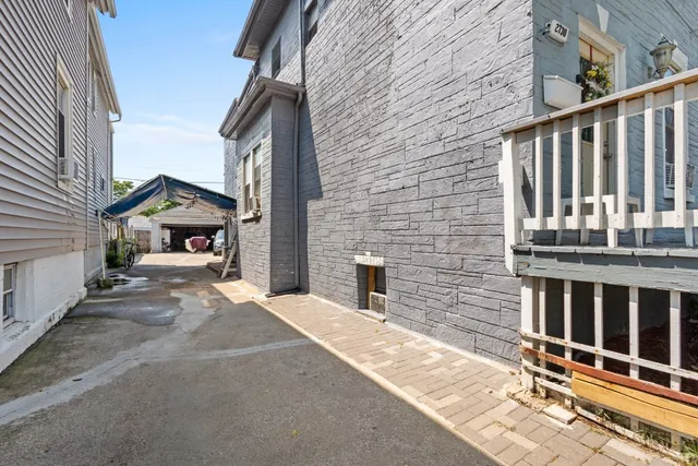 a house view with a outdoor space
