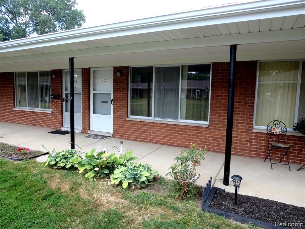 21520 Kelly Road Eastpointe, MI 48021 - Photo 2 of 9