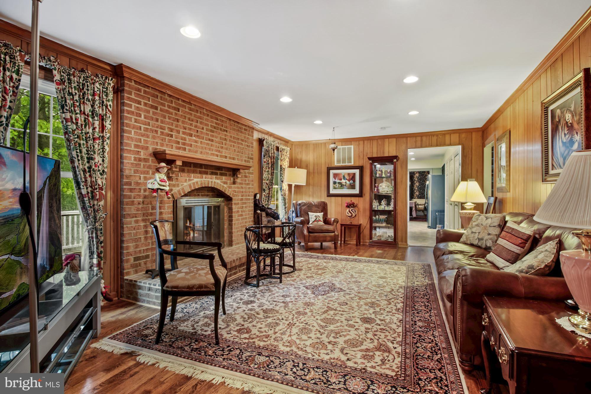 4247 Stafford Road Olney, MD 20832 - Photo 16 of 47 Family Rm off Kit