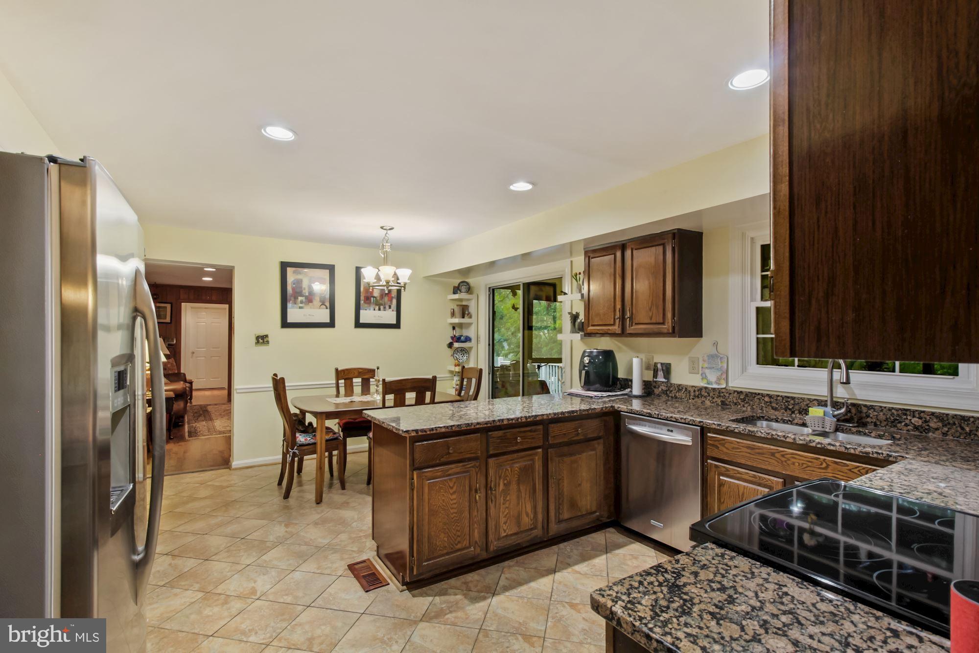 4247 Stafford Road Olney, MD 20832 - Photo 17 of 47 Spacious Kitchen