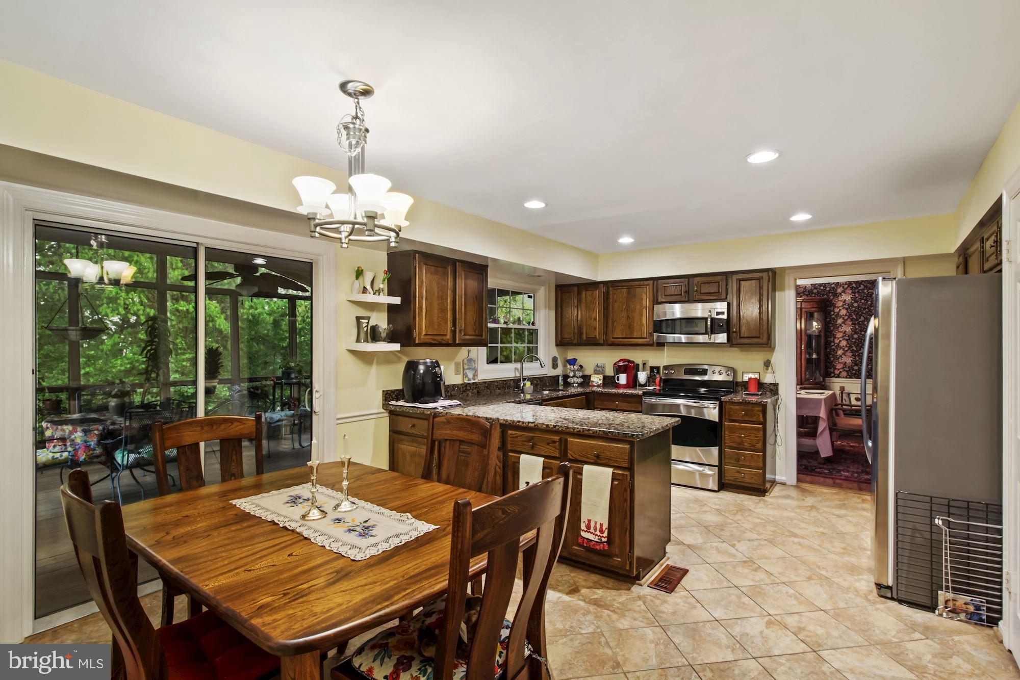 4247 Stafford Road Olney, MD 20832 - Photo 20 of 47 Lovely Table Space Kitchen