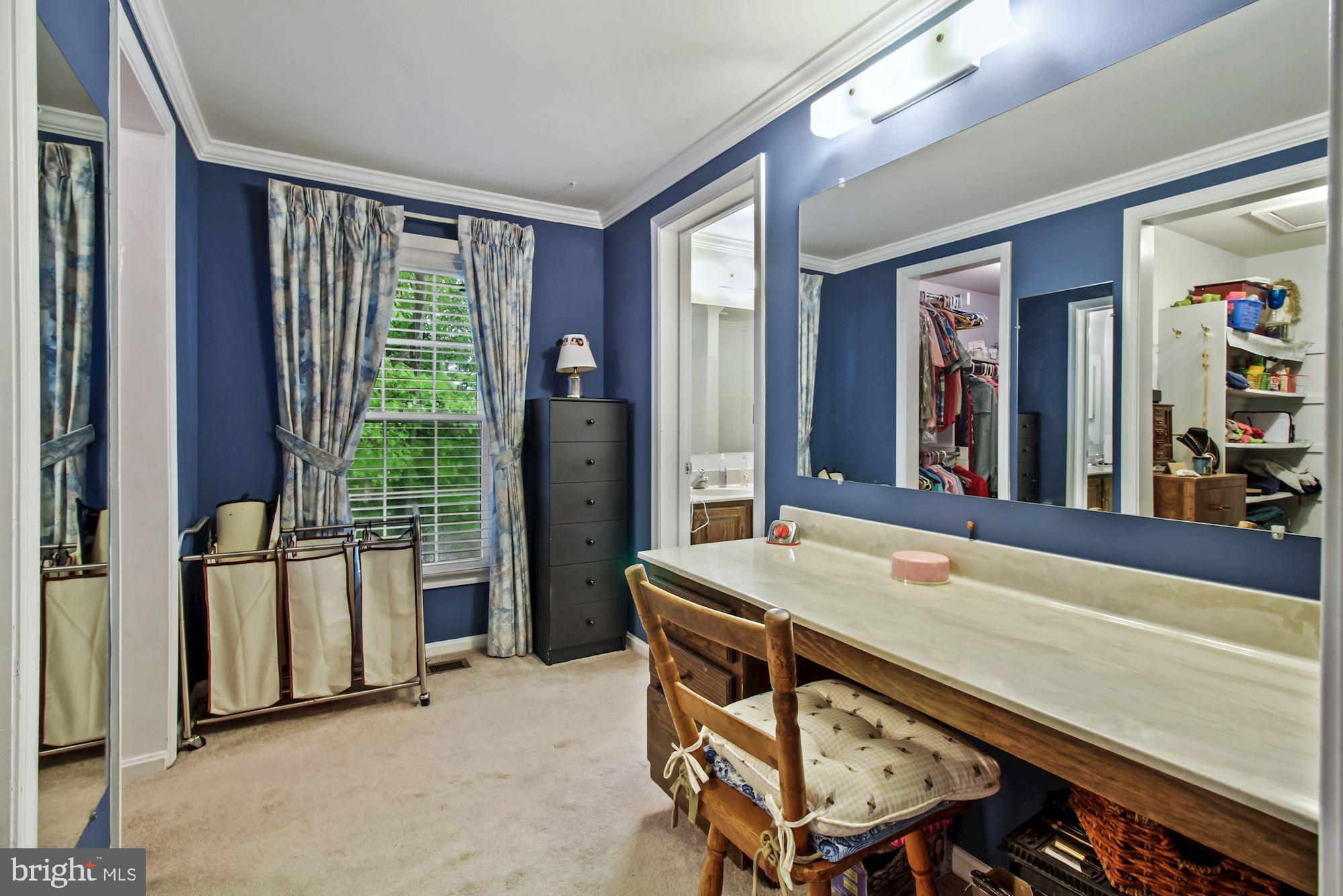 4247 Stafford Road Olney, MD 20832 - Photo 33 of 47 En Suite Dressing Area