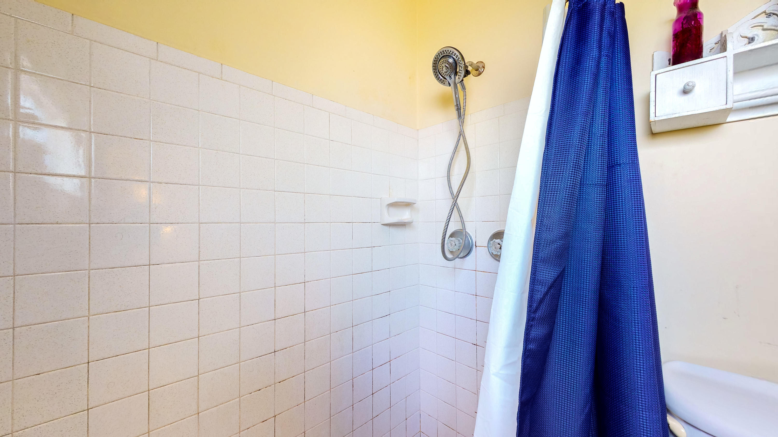 391 Southwest Homeland Road Port St. Lucie, FL 34953 - Photo 26 of 46 Ensuite shower