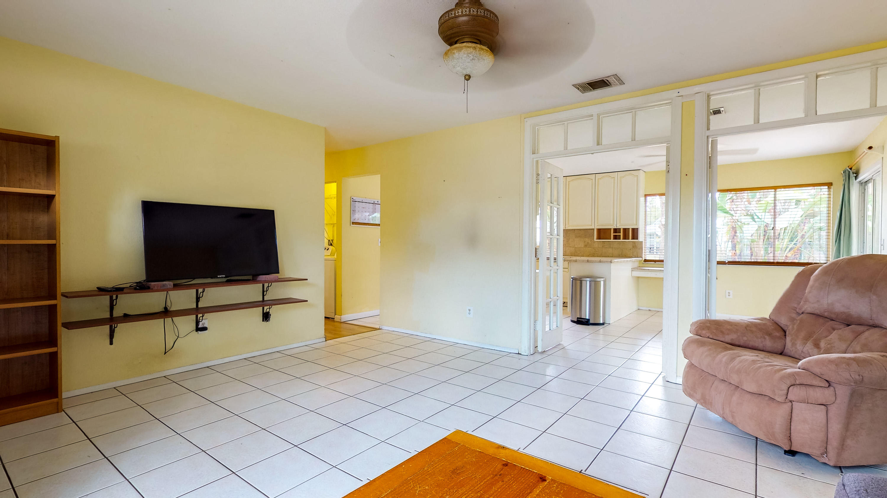 391 Southwest Homeland Road Port St. Lucie, FL 34953 - Photo 6 of 46 Living area