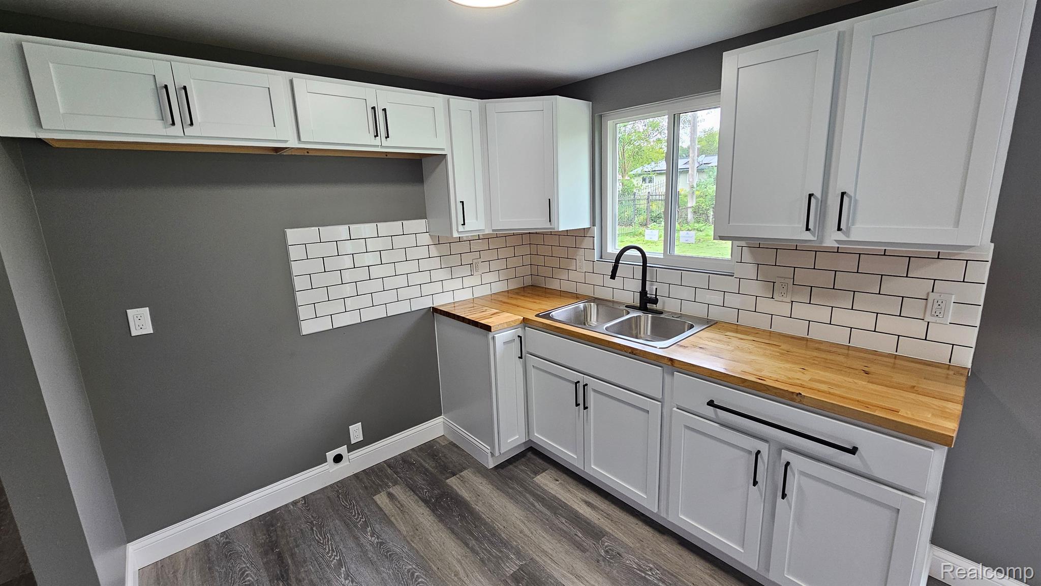 2166 Armstrong Road Mount Morris, MI 48458 - Photo 6 of 26 Gallery Image 6