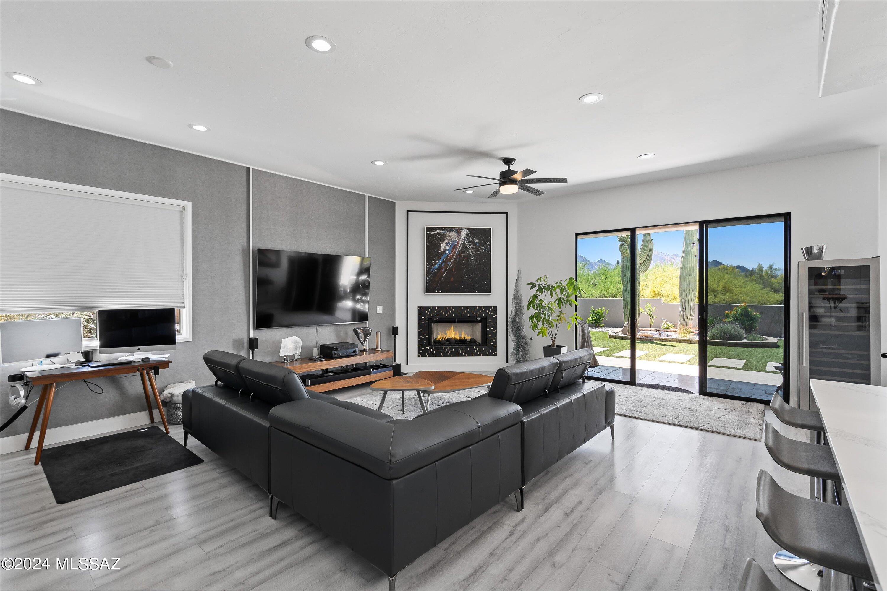 12456 North Piping Rock Road Oro Valley, AZ 85755 - Photo 17 of 46