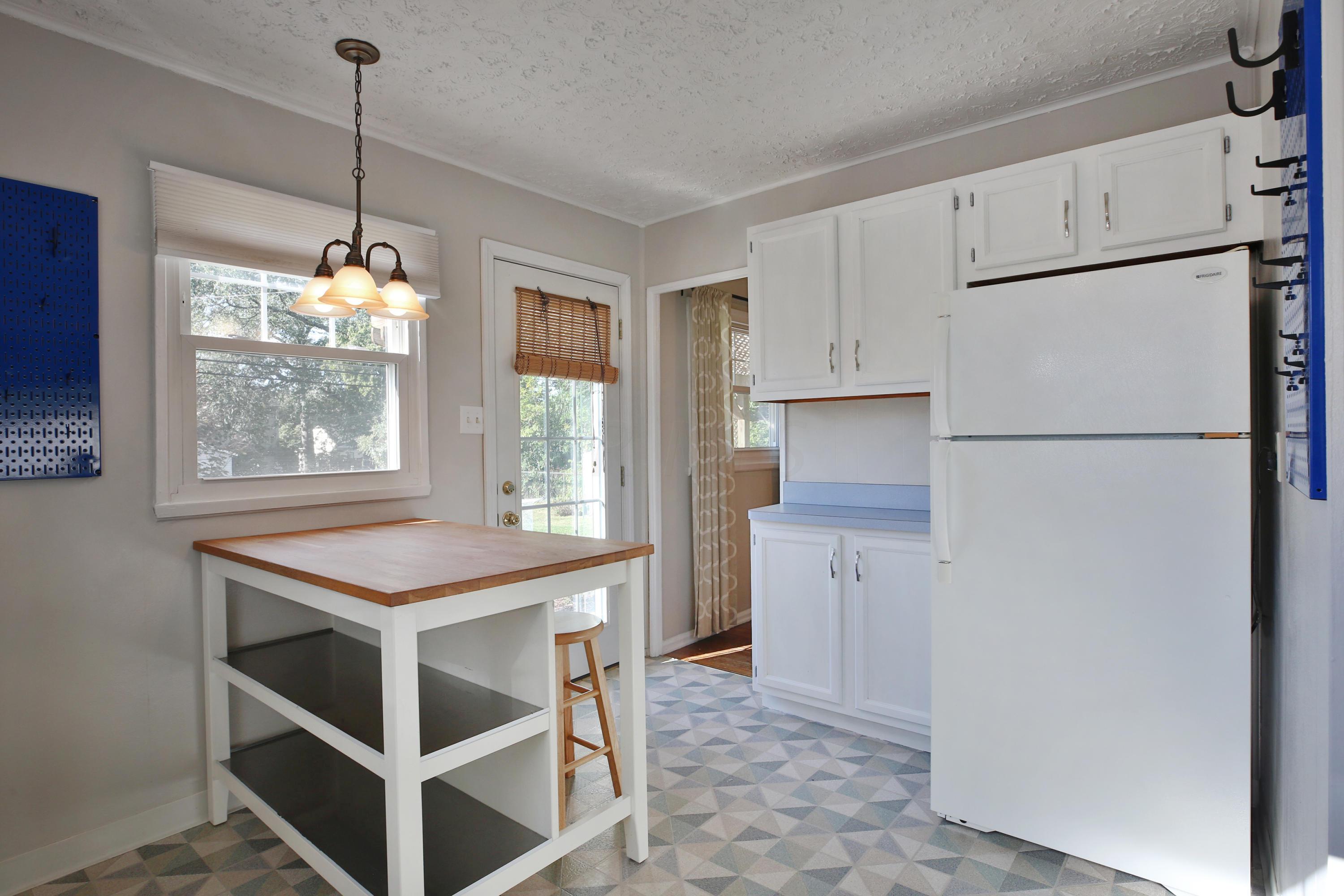 199 East Weisheimer Road Columbus, OH 43214 - Photo 13 of 37