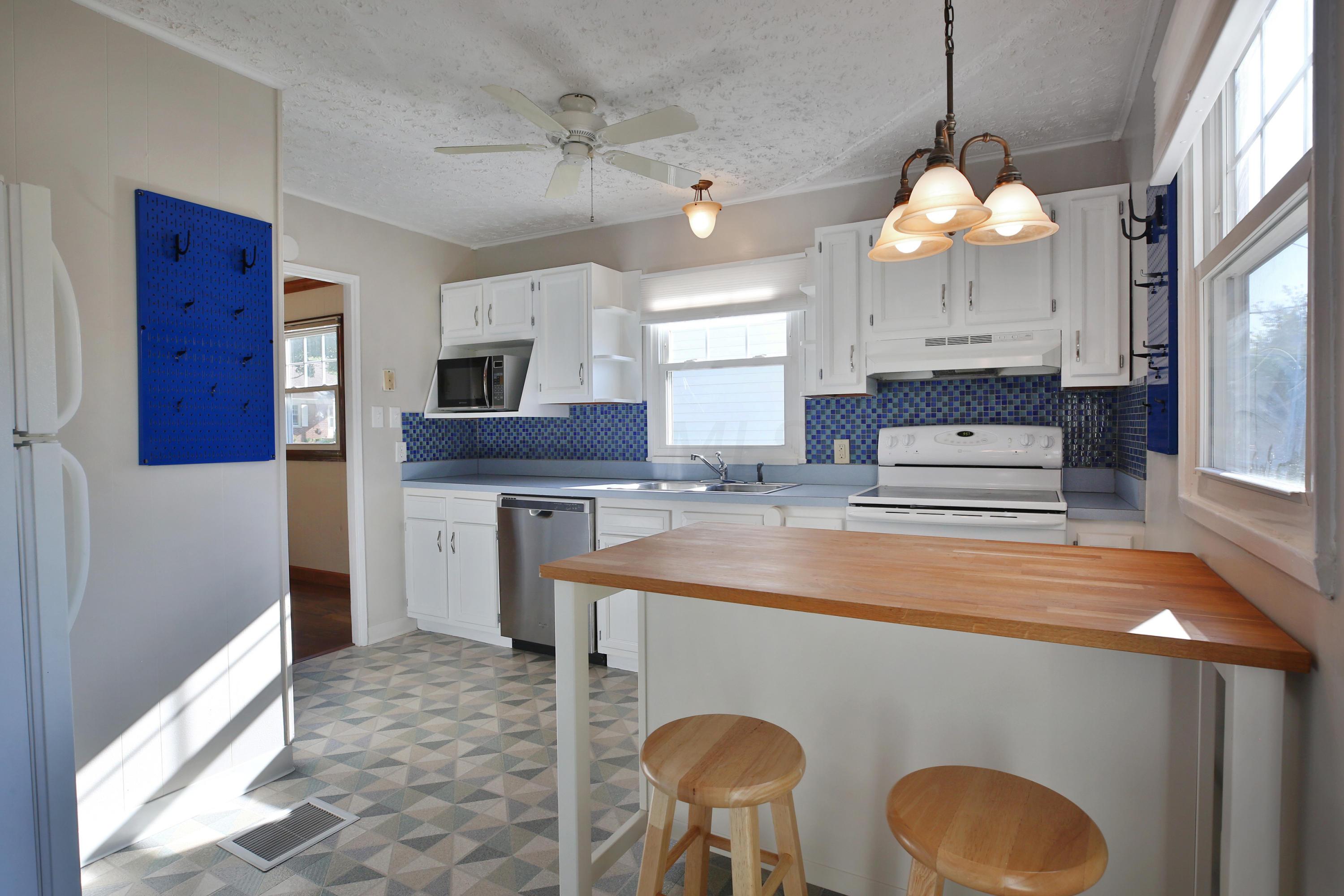 199 East Weisheimer Road Columbus, OH 43214 - Photo 14 of 37