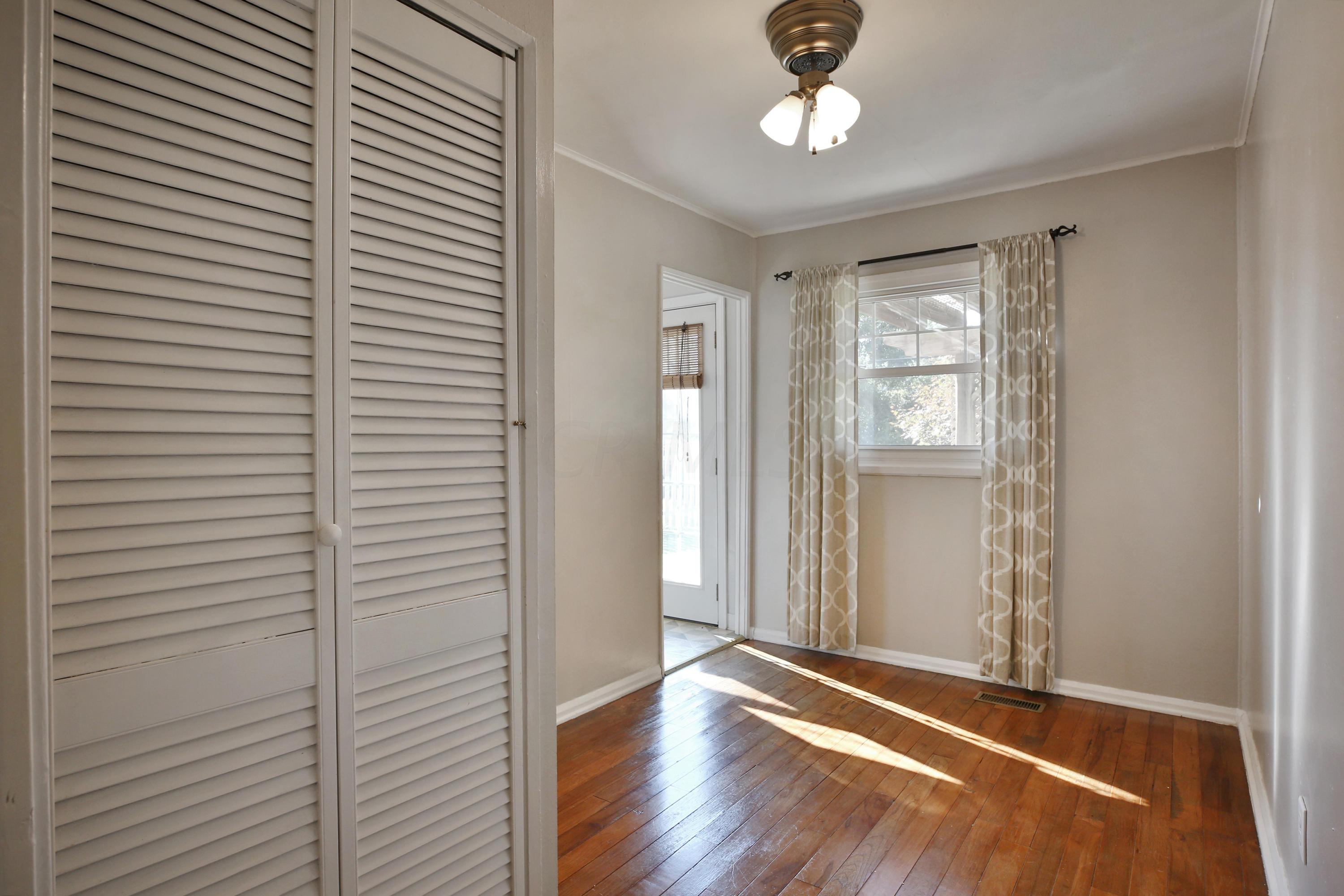 199 East Weisheimer Road Columbus, OH 43214 - Photo 17 of 37