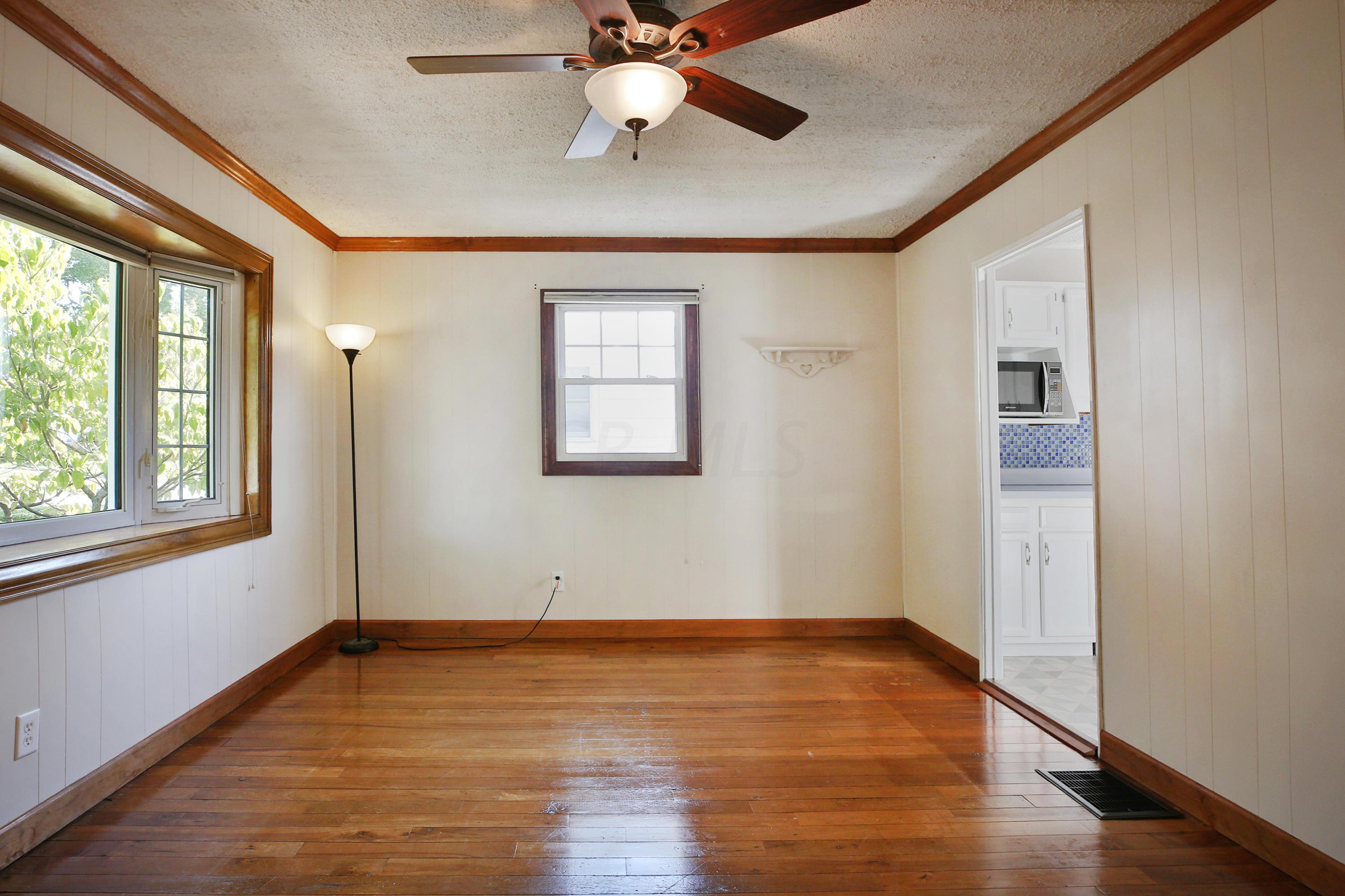 199 East Weisheimer Road Columbus, OH 43214 - Photo 6 of 37