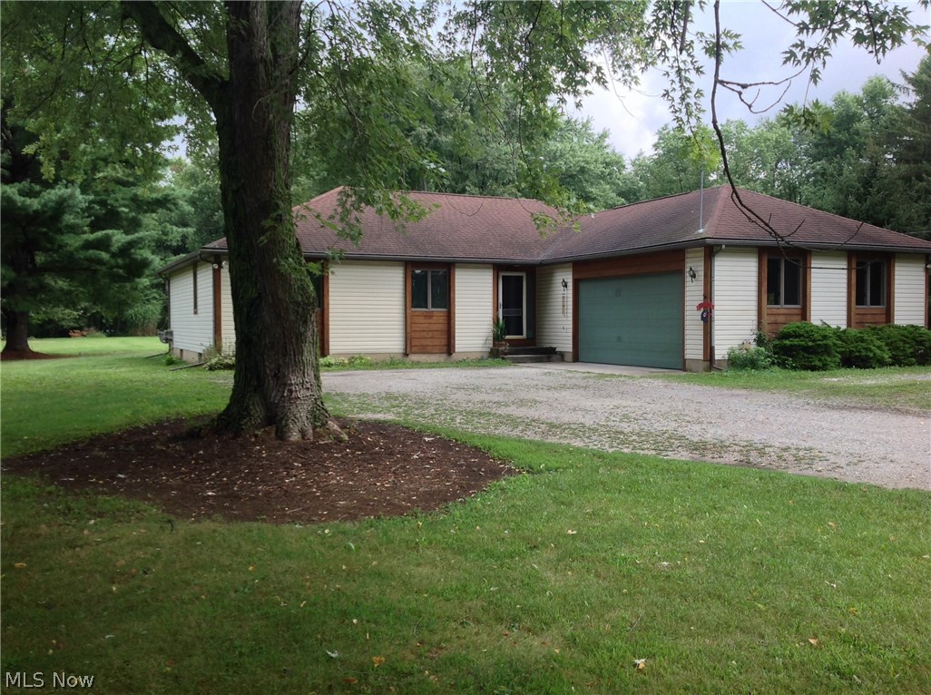 2445 Raber Road Uniontown, OH 44685 - Photo 2 of 33