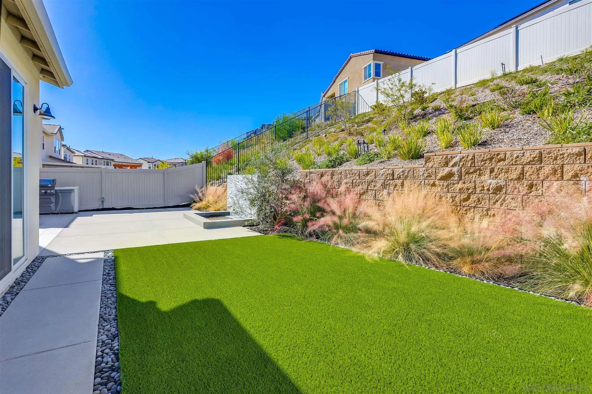 8922 Trailridge Avenue Santee, CA 92071 - Photo 26 of 31 a view of a back yard of the house