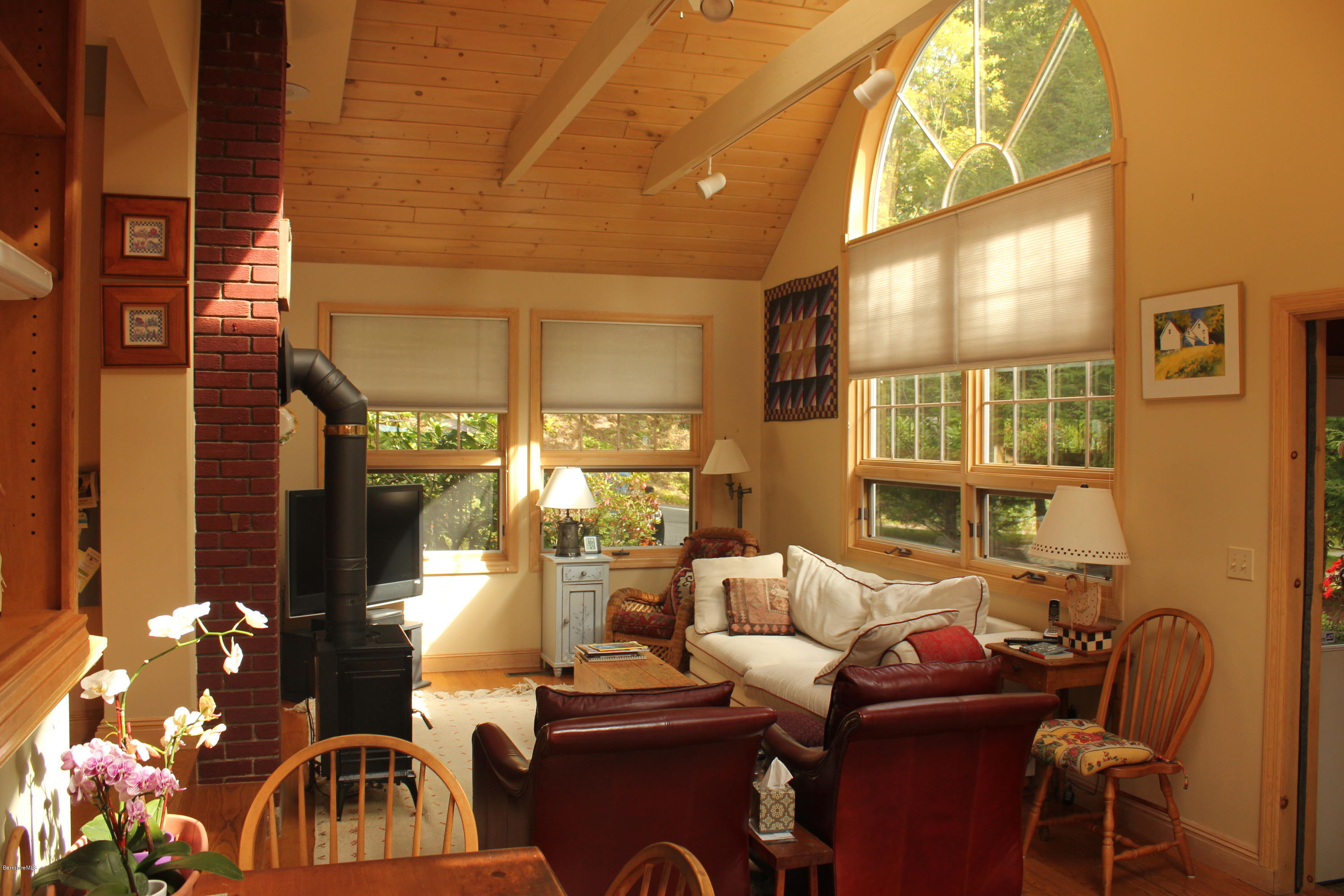 80 Colt Road Pittsfield, MA 01201 - Photo 4 of 17 Family Room Front