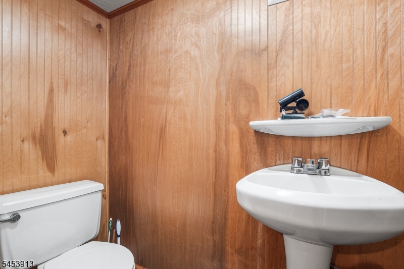 47 Ferncliff Road Morris Plains, NJ 07950 - Photo 22 of 33 Gallery Image 22