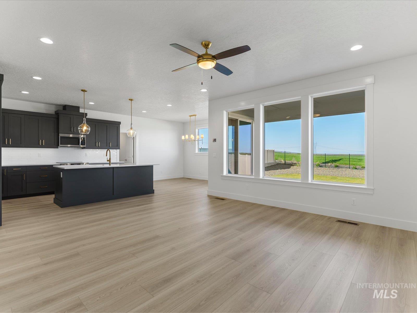 375 South Bumper Way Boise, ID 83716 - Photo 17 of 48