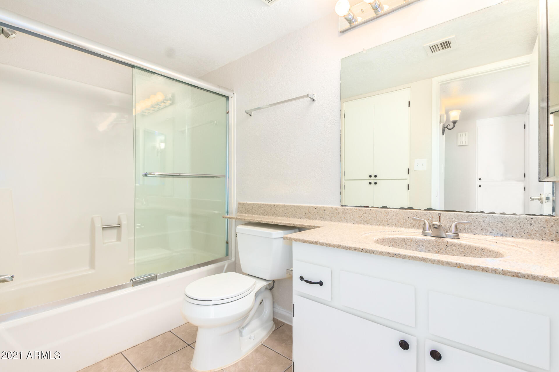 202 East Ruth Avenue, Unit 1 Phoenix, AZ 85020 - Photo 14 of 21 0018-16-Ruth