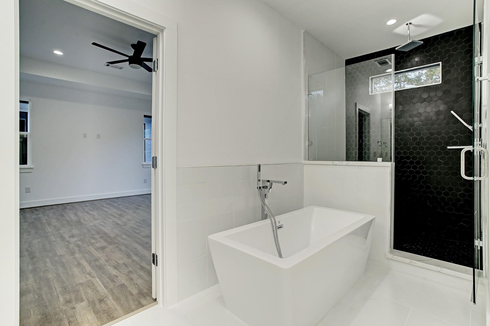 1206 Hamblen Street Houston, TX 77009 - Photo 12 of 33