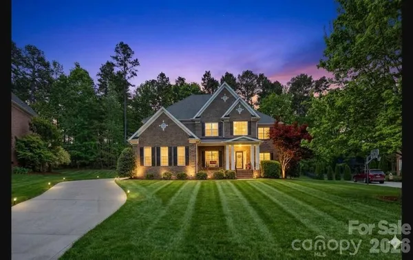 $919,000 | 807 Crown Vista Court, Wesley Chapel, NC 28110