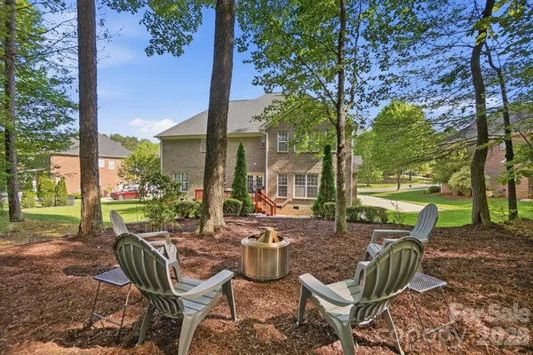 $919,000 | 807 Crown Vista Court, Wesley Chapel, NC 28110