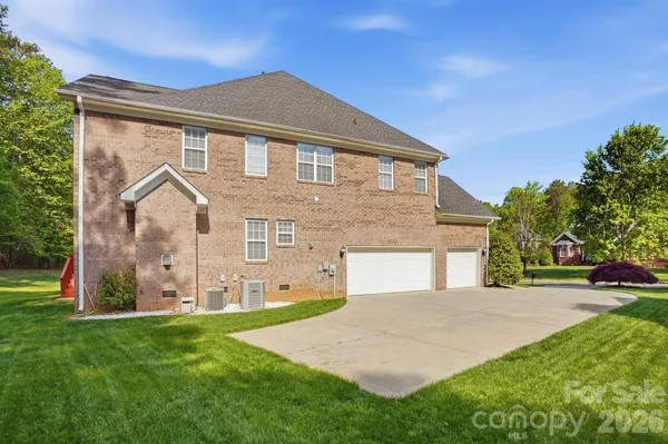 $919,000 | 807 Crown Vista Court, Wesley Chapel, NC 28110
