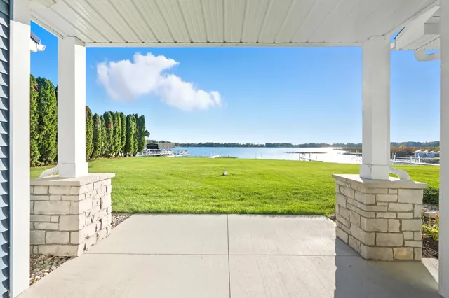 $789,000 | 19 Ln 345 Crooked Lake, Angola, IN 46703