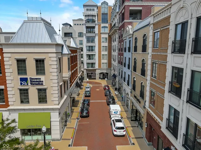 $3,600,000 | 720 South Rangeline Road, Unit 701, Carmel, IN 46032