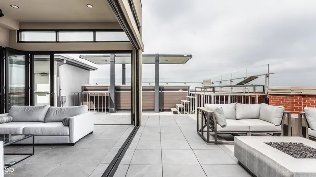 $3,600,000 | 720 South Rangeline Road, Unit 701, Carmel, IN 46032