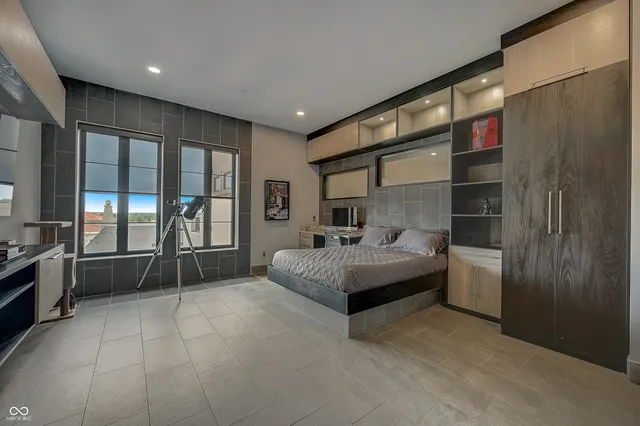 $3,600,000 | 720 South Rangeline Road, Unit 701, Carmel, IN 46032