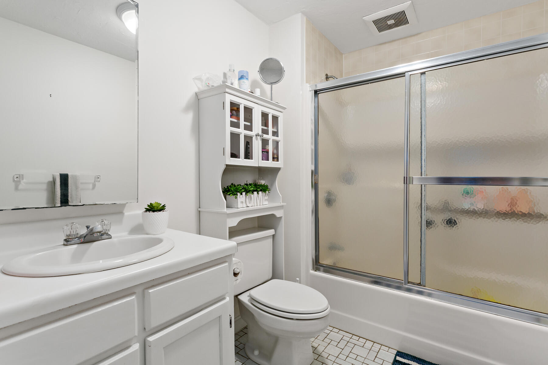 300 Falmouth Road, Unit 21C Mashpee, MA 02649 - Photo 13 of 23 Second Floor Bath