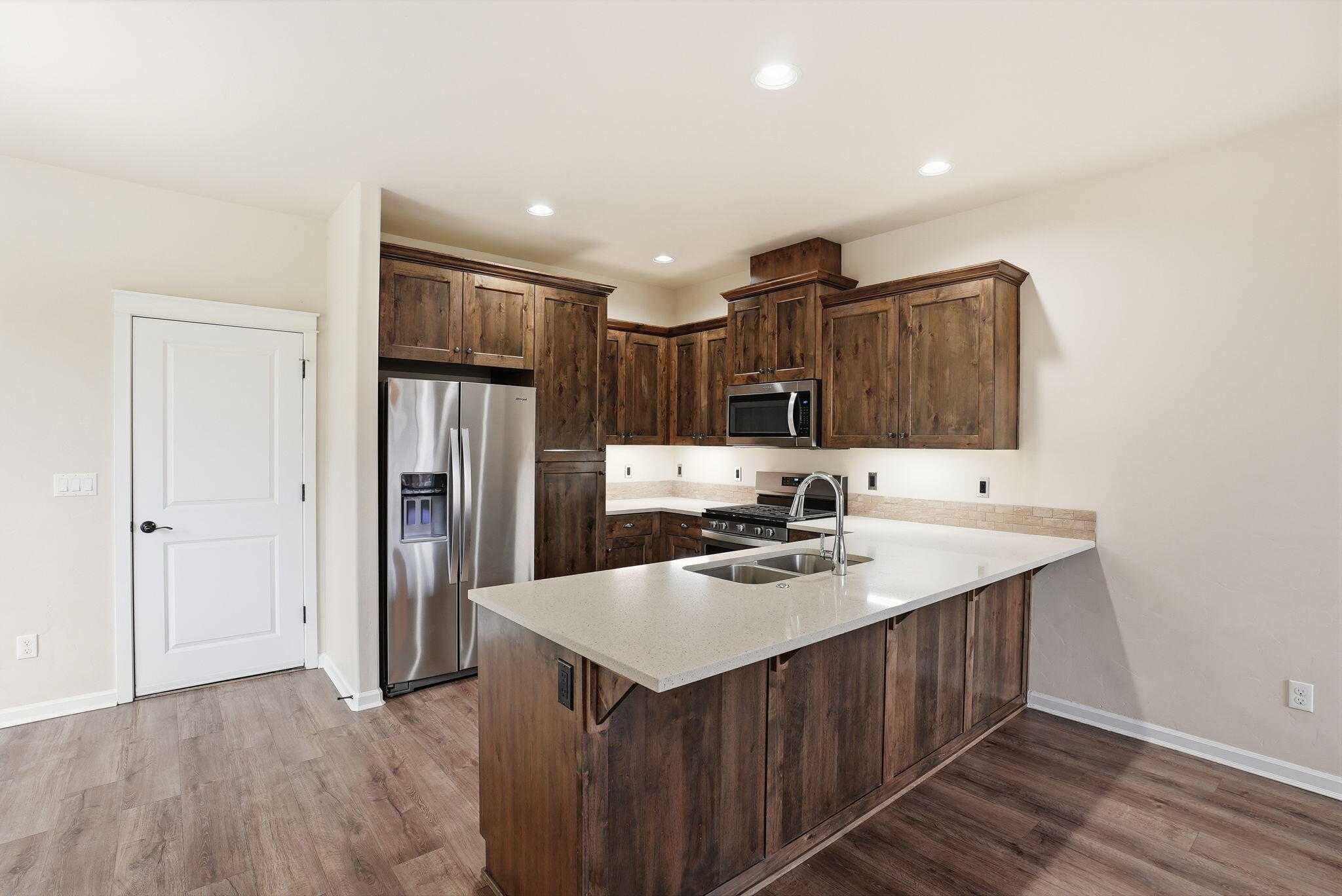 3249 Southwest 28th Street Redmond, OR 97756 - Photo 8 of 39 8-web-or-mls-Riley_Visuals_008